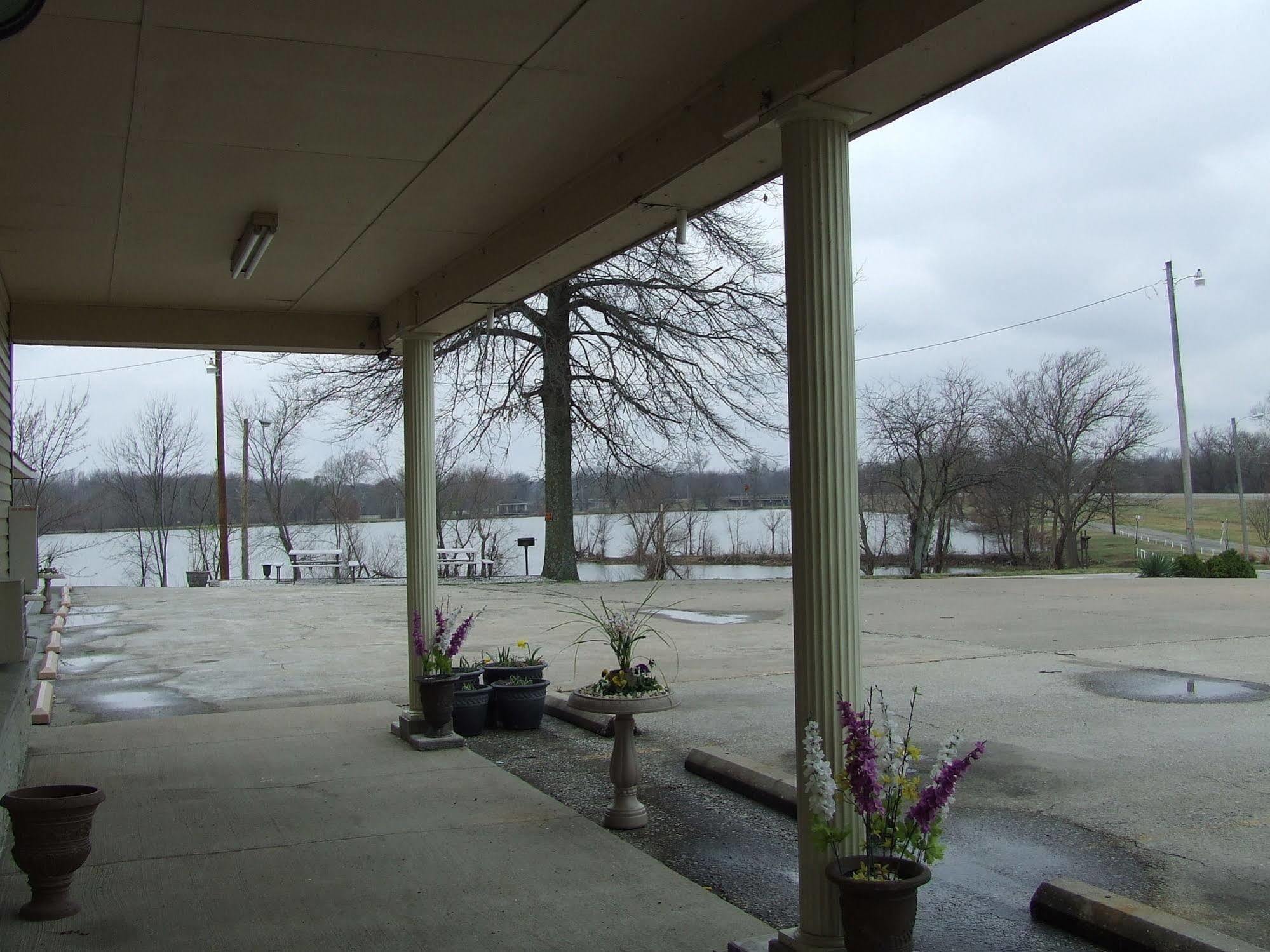 Best Budget Inn Carthage Exterior photo