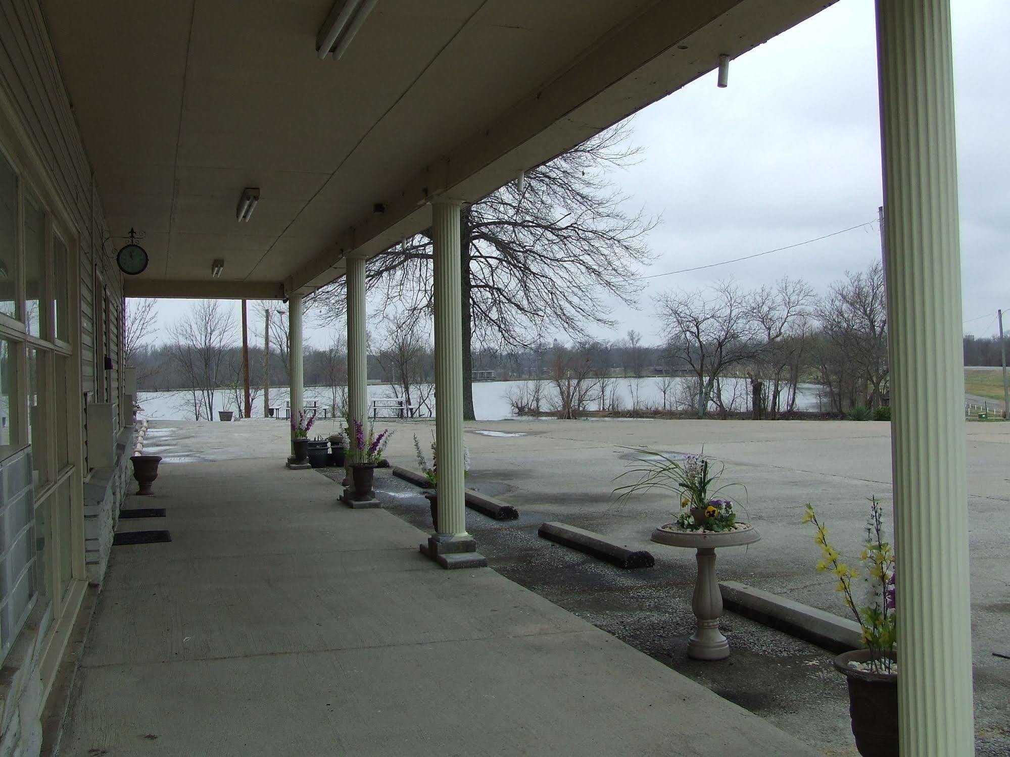 Best Budget Inn Carthage Exterior photo