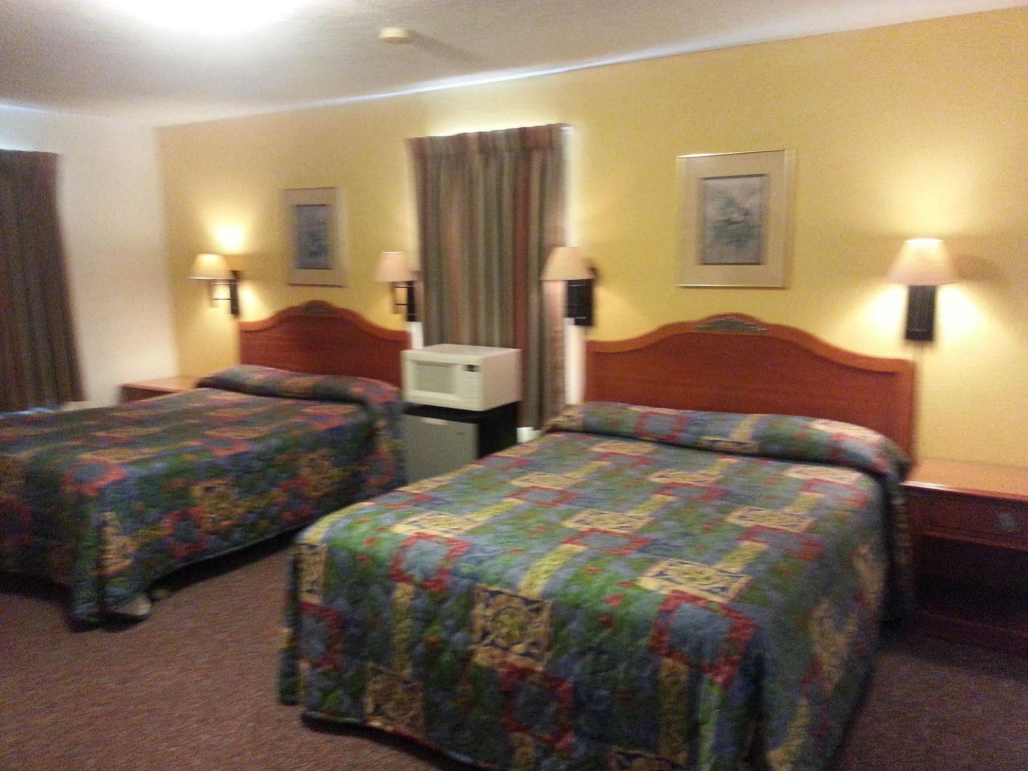 Best Budget Inn Carthage Exterior photo